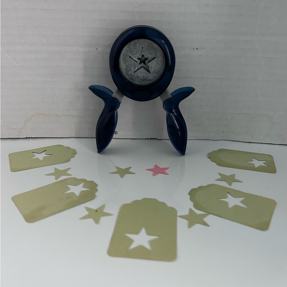 Fiskars 1-1/4 inch size STAR squeeze punch